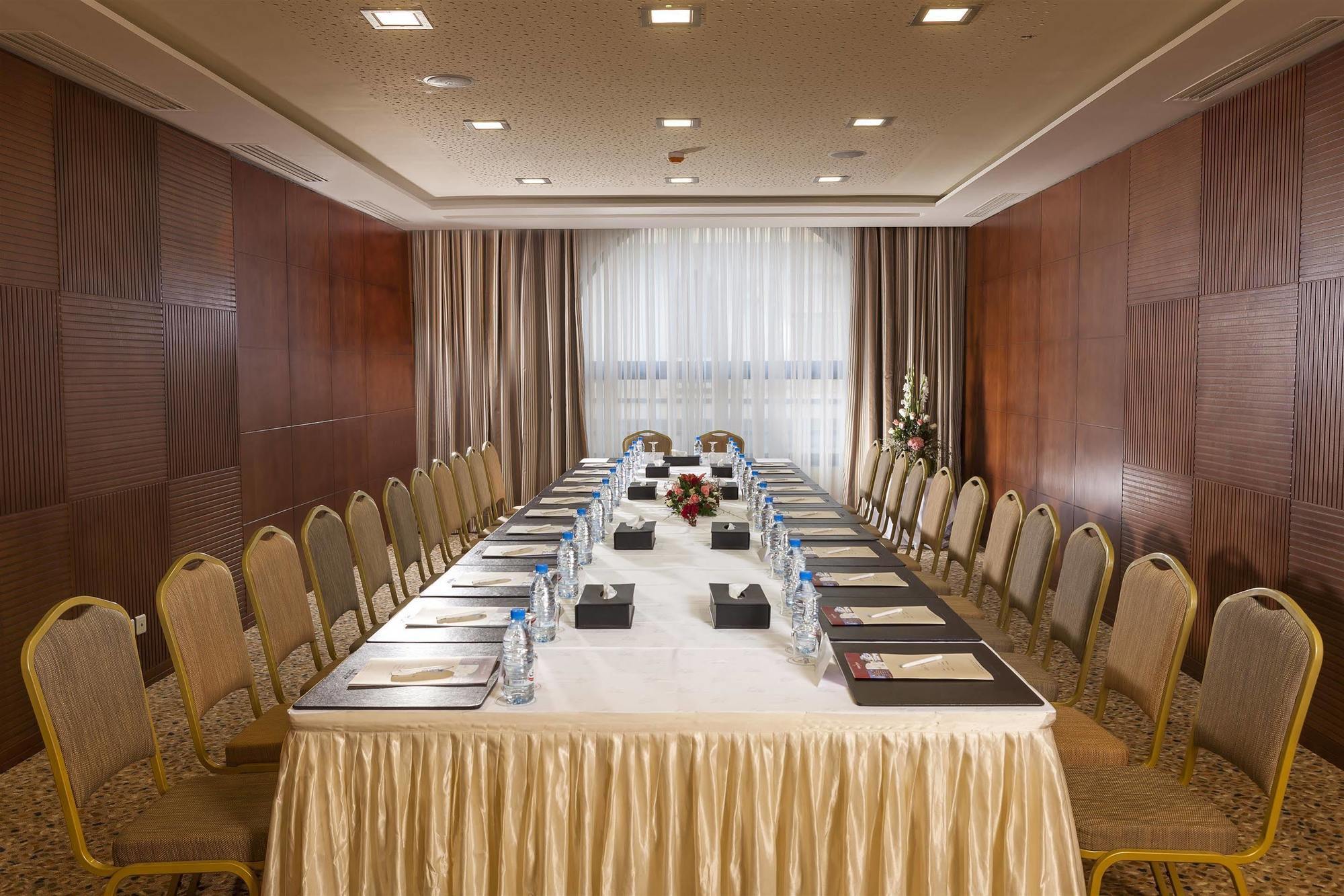 Concorde Sfax Centre Hotel Bagian luar foto